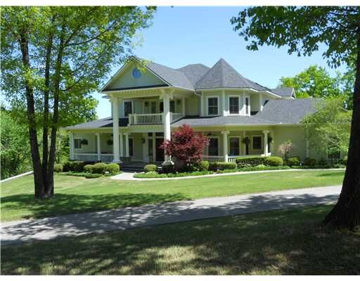 Property Photo: 4334 Shady Hollow Road AR 72703
