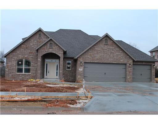 Property Photo: 2301 Hosta Drive AR 72704