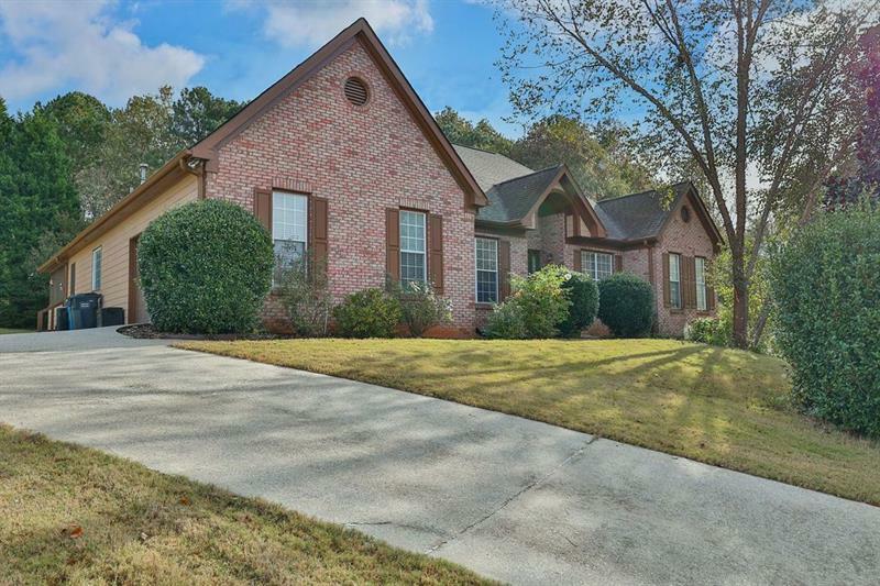 Property Photo:  740 Roland Manor Drive  GA 30019 