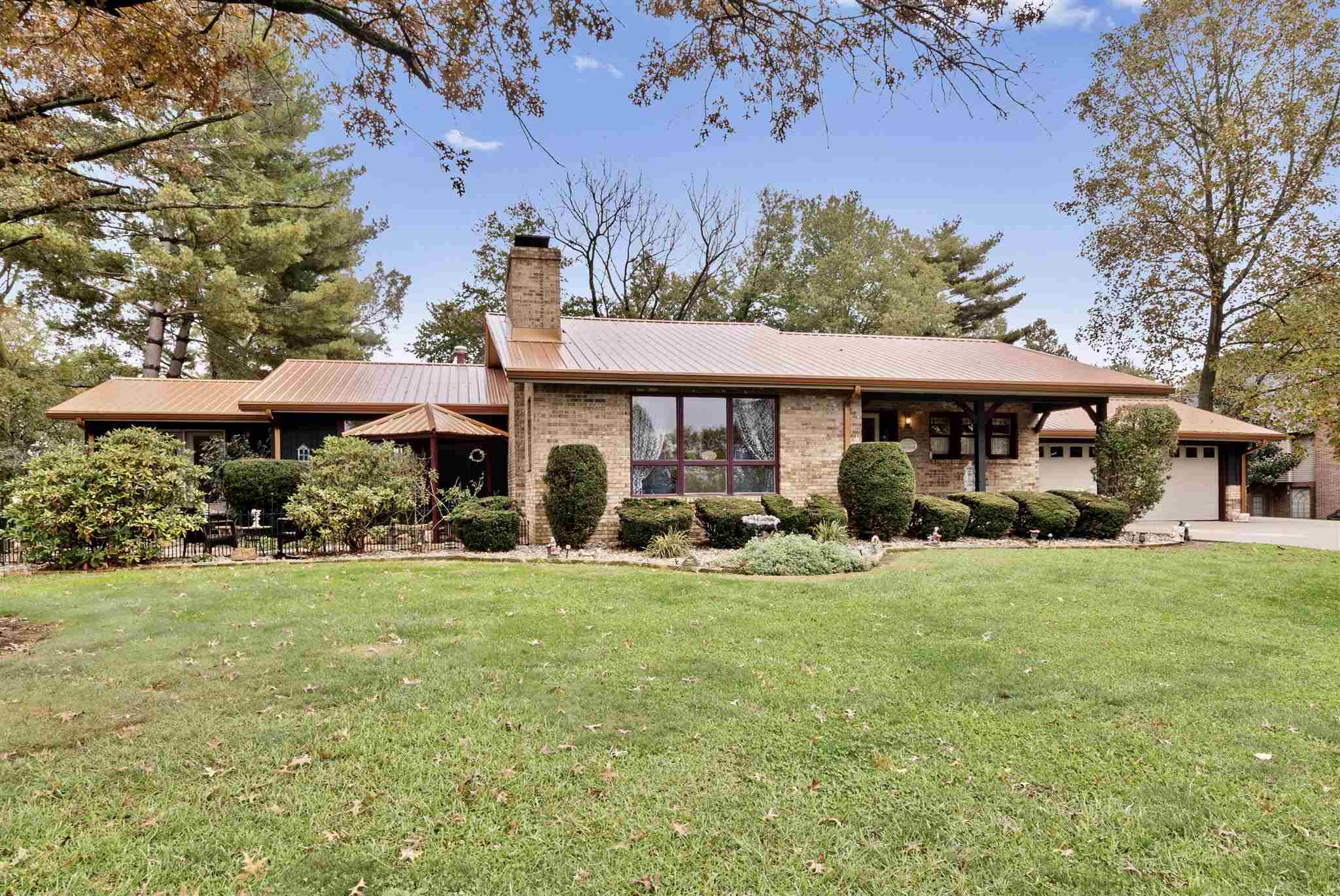 Property Photo: 7322 Outer Gray Street IN 47630