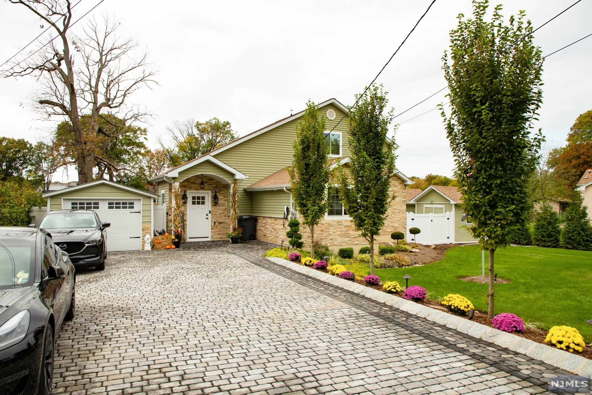 Property Photo:  66 Park Lane  NJ 07470 