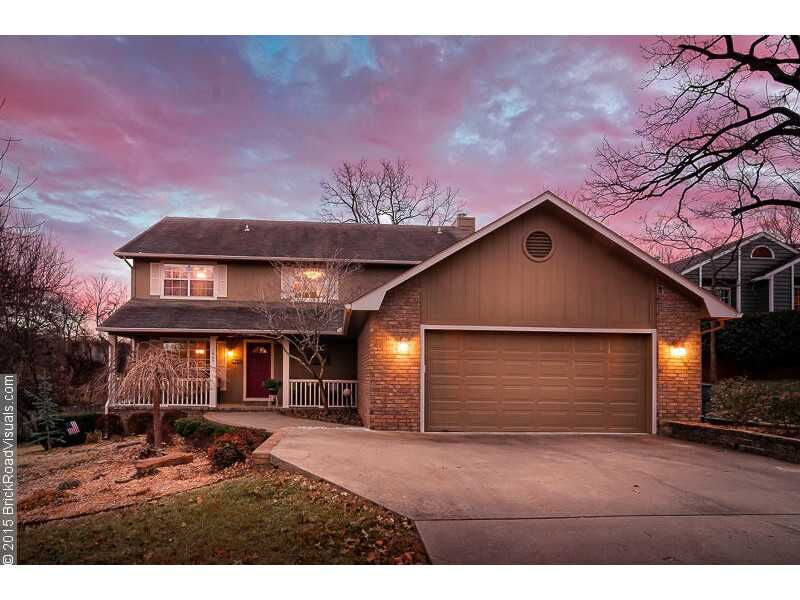 Property Photo: 1907 E Harold Street AR 72703