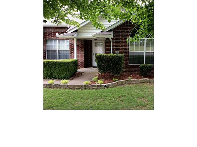 Property Photo: 4303 Kendra Avenue AR 72762