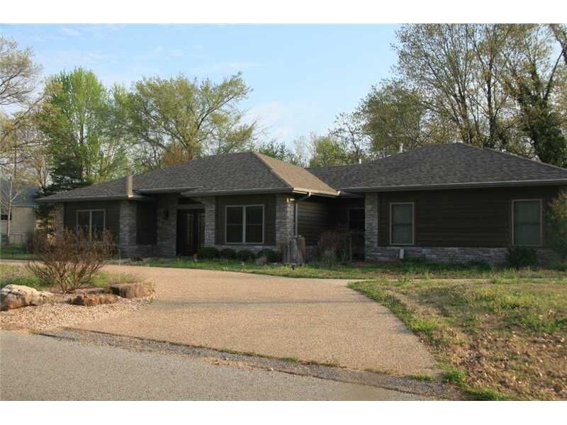 Property Photo: 723 Lakeview Drive AR 72756