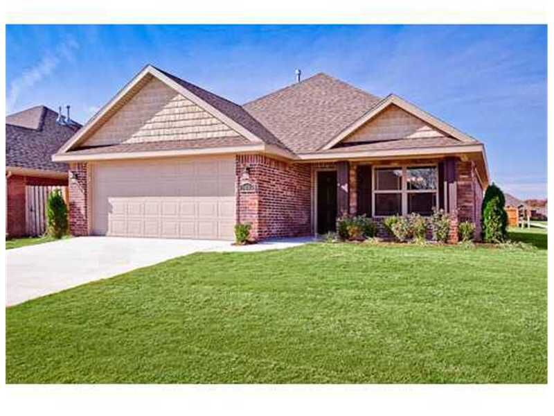 Property Photo:  3081 N Autumn Rose Avenue  AR 72704 
