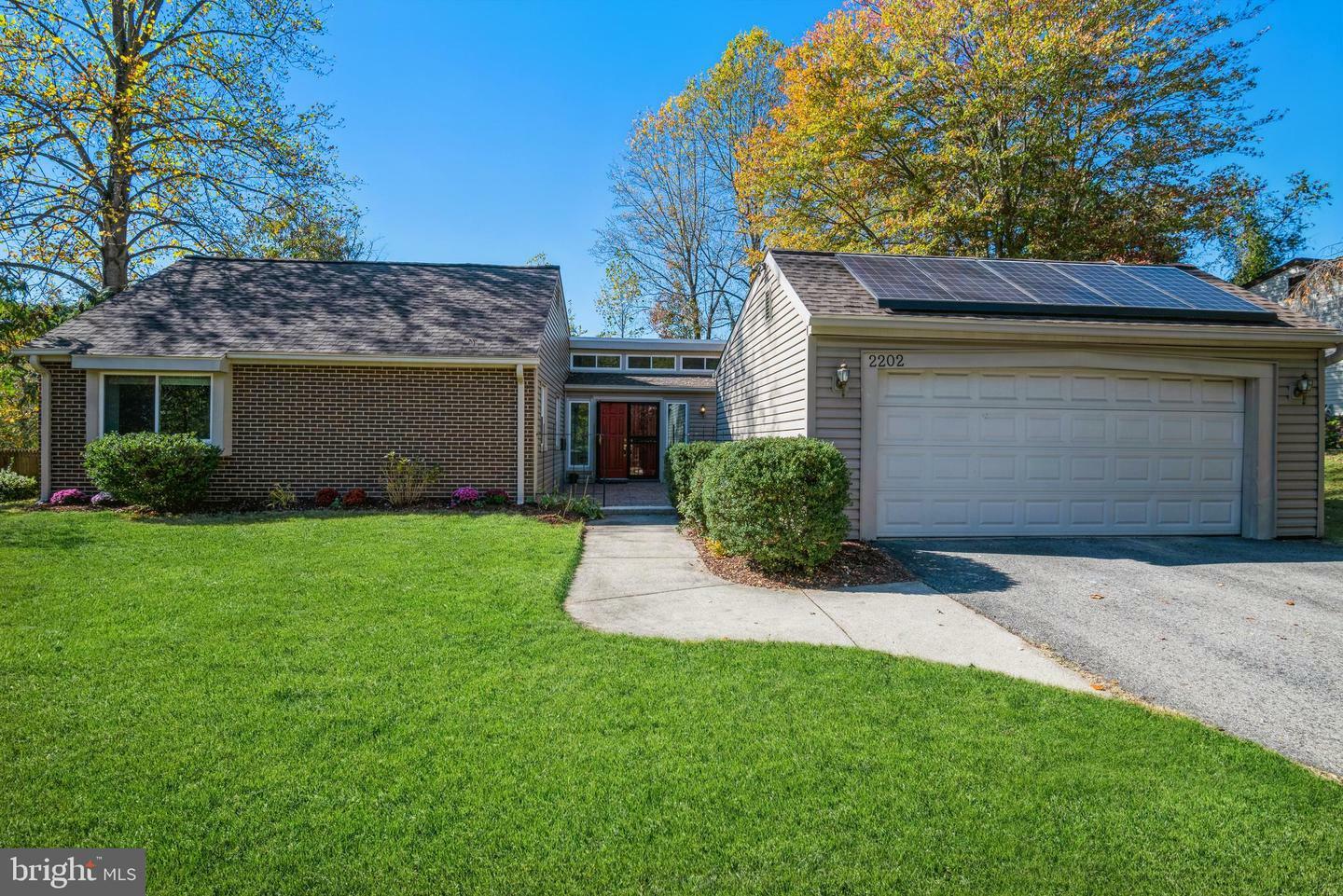 Property Photo:  2202 Pecan Lane  MD 20716 