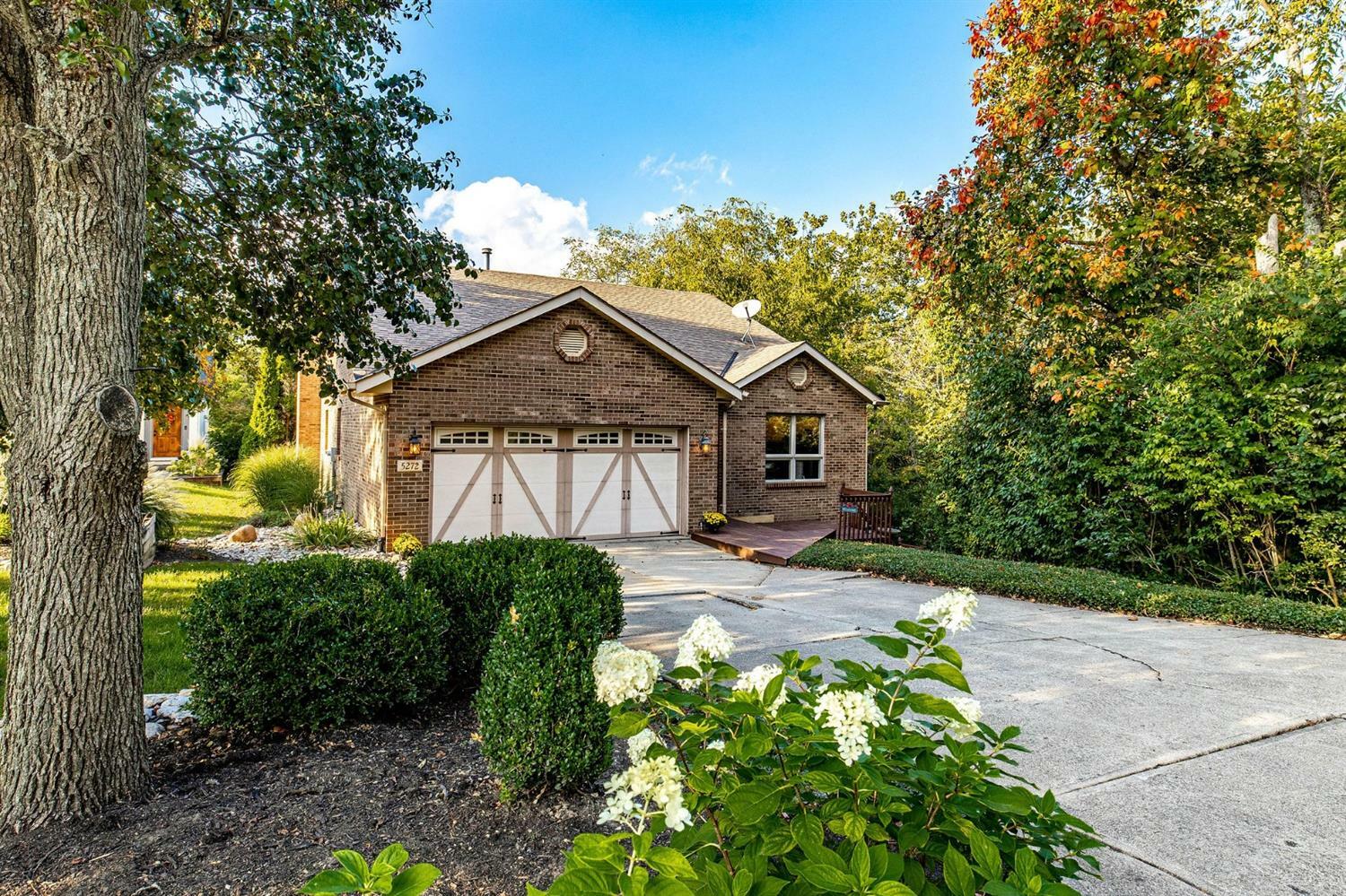 Property Photo: 5272 Woodcliff Ct OH 45069