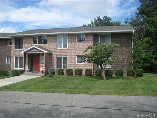 Property Photo:  3 Barnett Drive 2B  NY 10950 