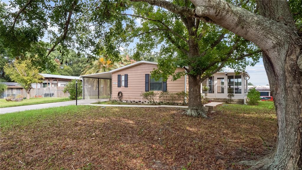 Property Photo: 13218 Plum Lake Circle FL 34715