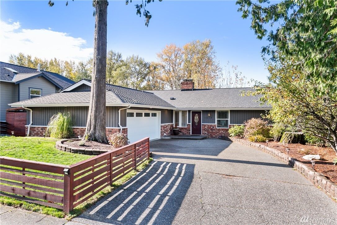 Property Photo:  1219 Modoc Dr  WA 98229 