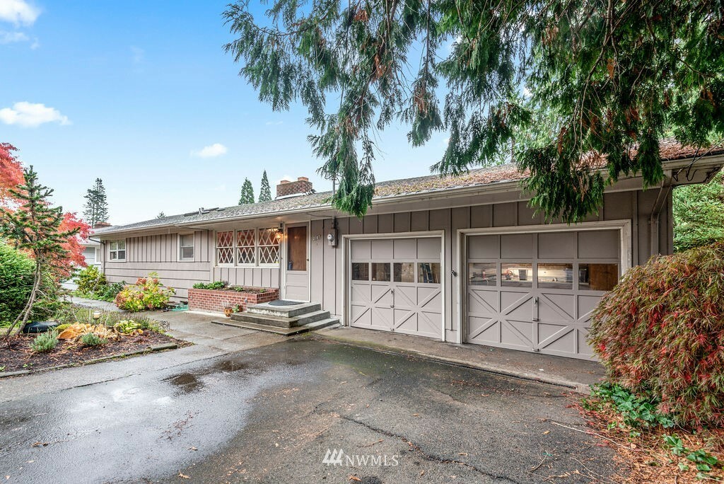 Property Photo:  2107 Willow Place  WA 98632 