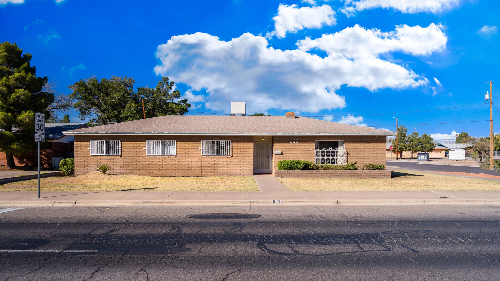 Property Photo: 8221 Edgemere Boulevard TX 79925