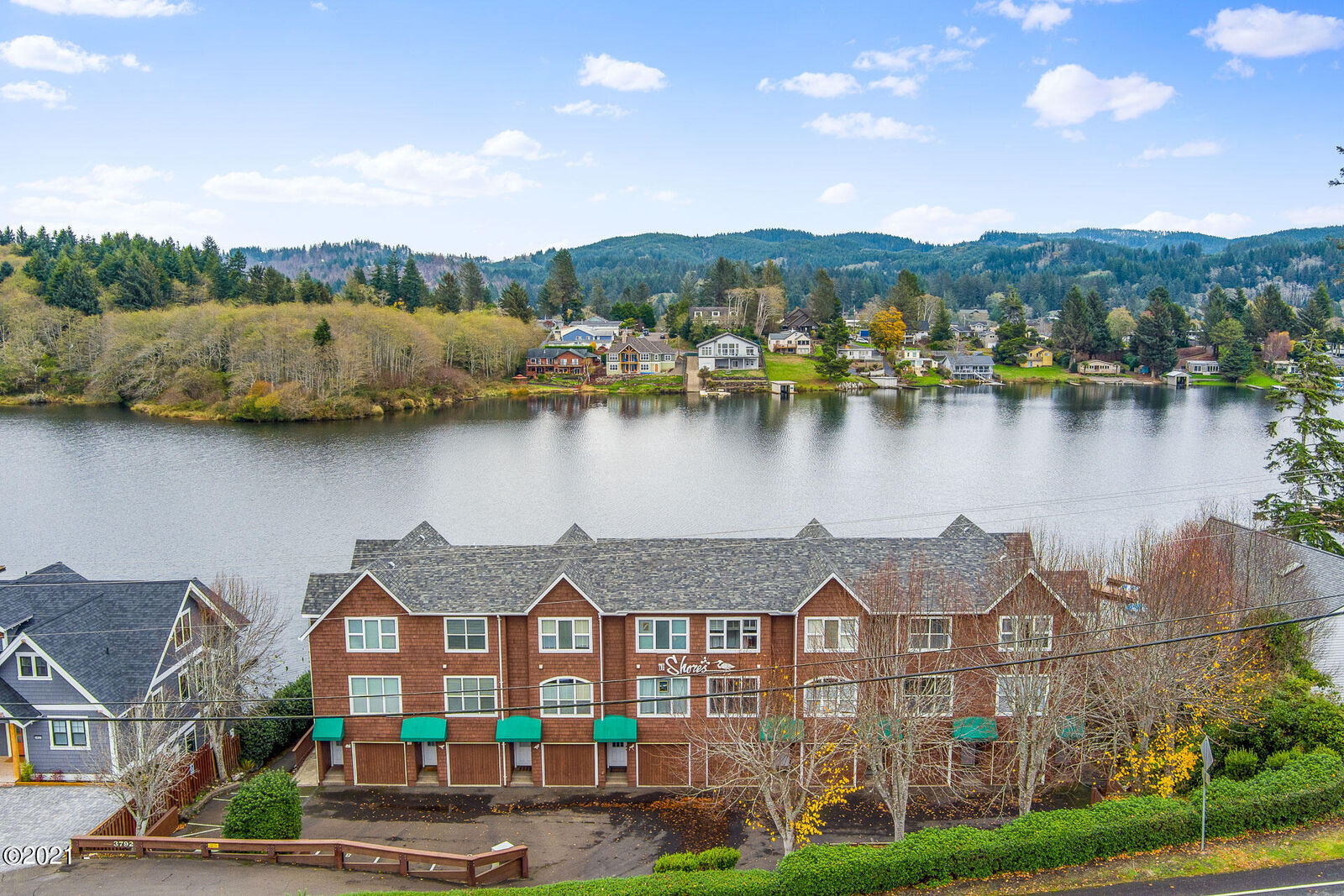 Property Photo: 3792 NE West Devils Lake Rd 7 OR 97367