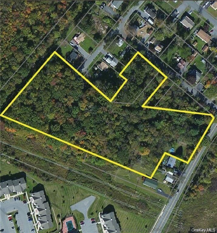 Property Photo: 201/134 Schutt &Amp Belleveron Road NY 10940