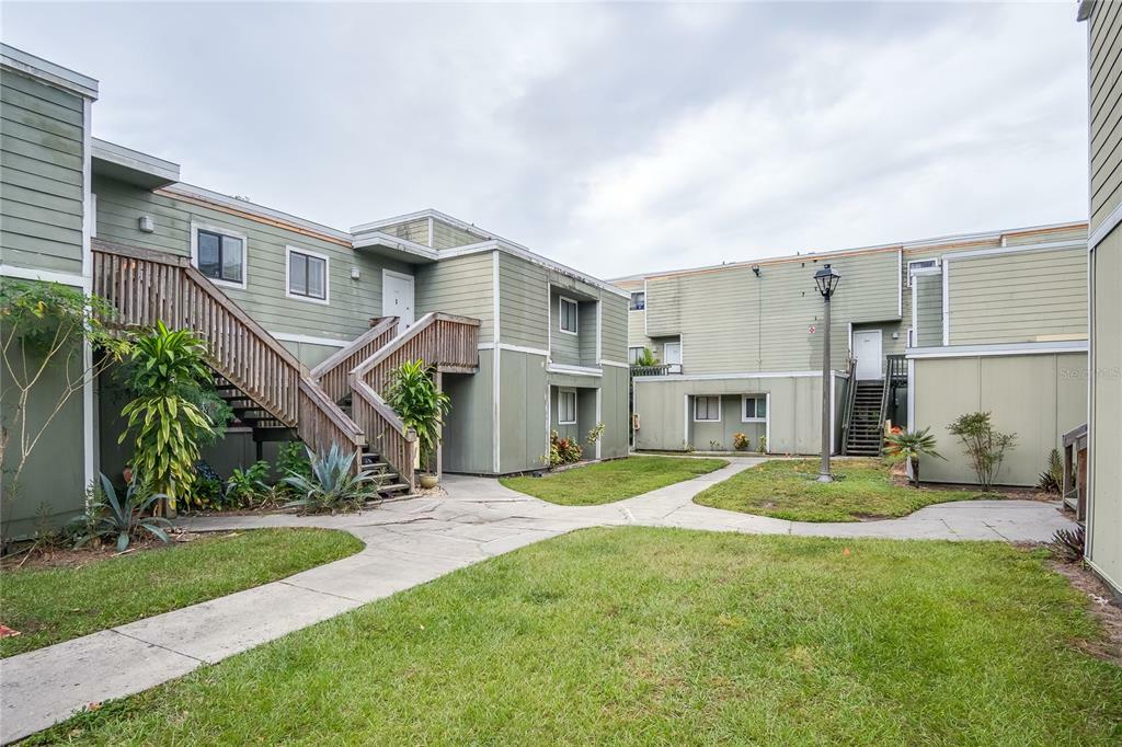 Property Photo:  248 Scottsdale Square 248  FL 32792 