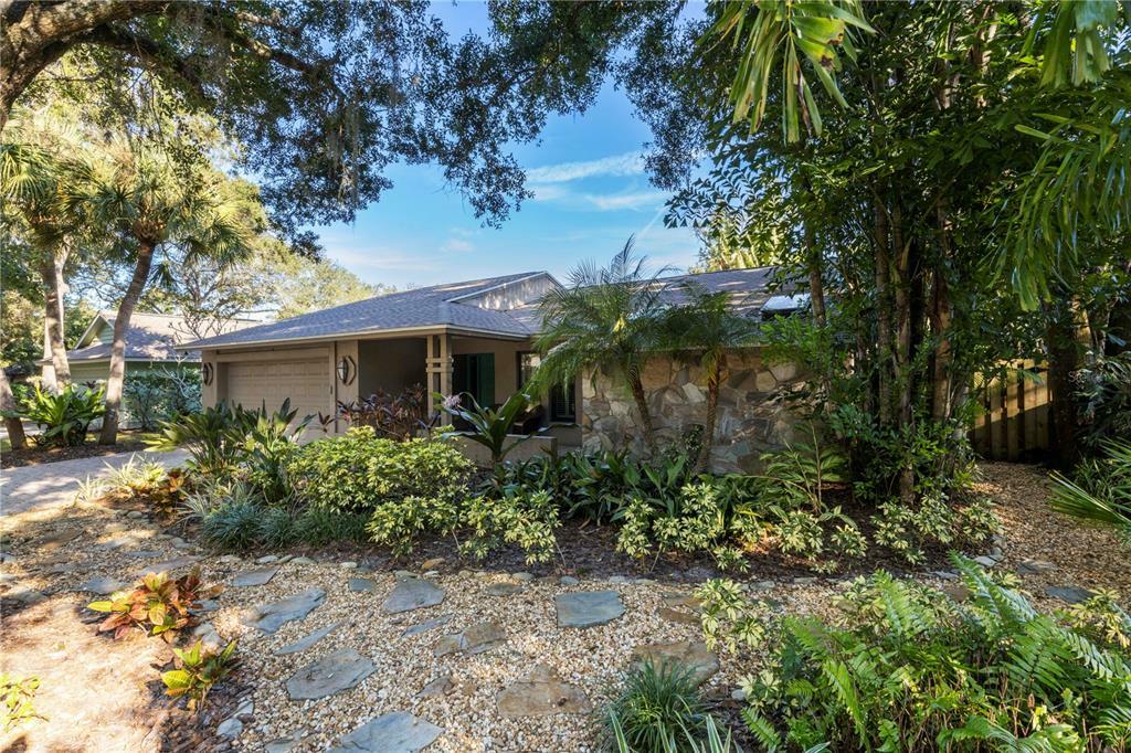 Property Photo:  4087 Woodview Drive  FL 34232 