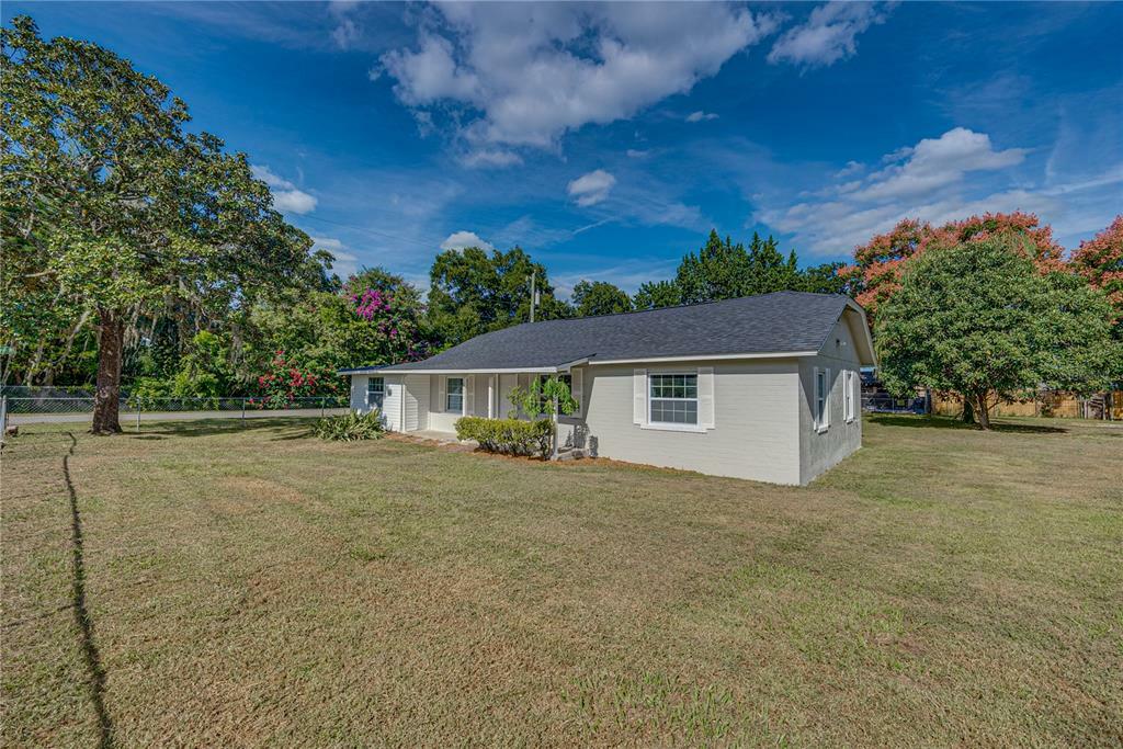 Property Photo:  5432 7th Street SE  FL 33813 