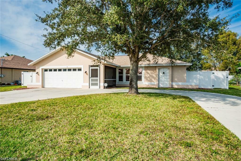 Property Photo:  221 SE 22nd Terrace  FL 33990 