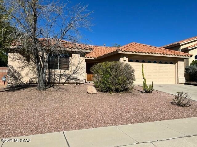 Property Photo:  660 W Sendero Claro  AZ 85737 