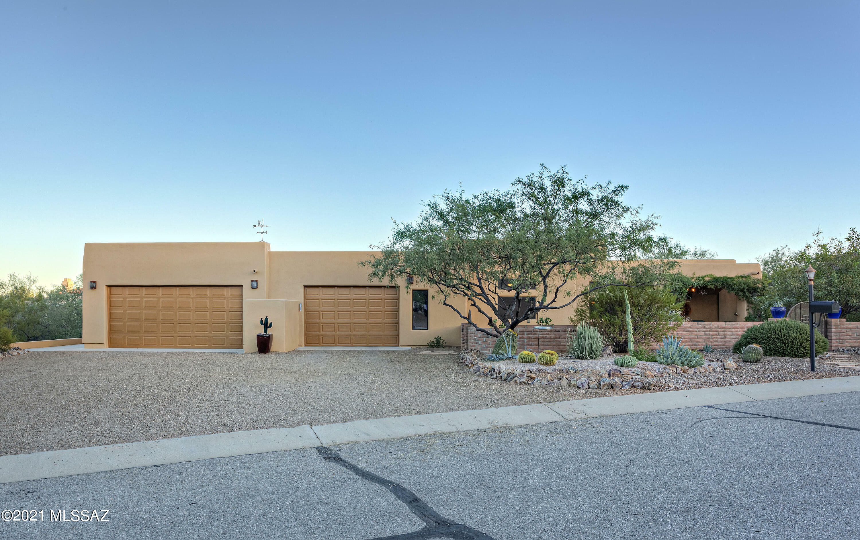 Property Photo: 17751 S Placita Del Mago AZ 85629