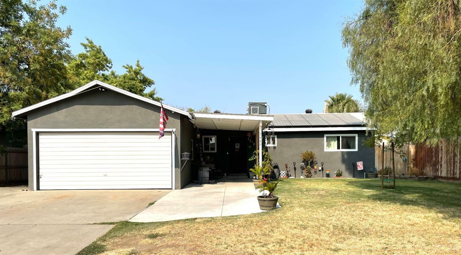 Property Photo:  1940 N Kensington Way  CA 93230 