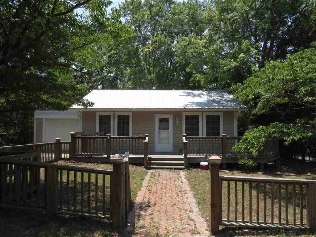 Property Photo: 305 Summit Street NC 28315