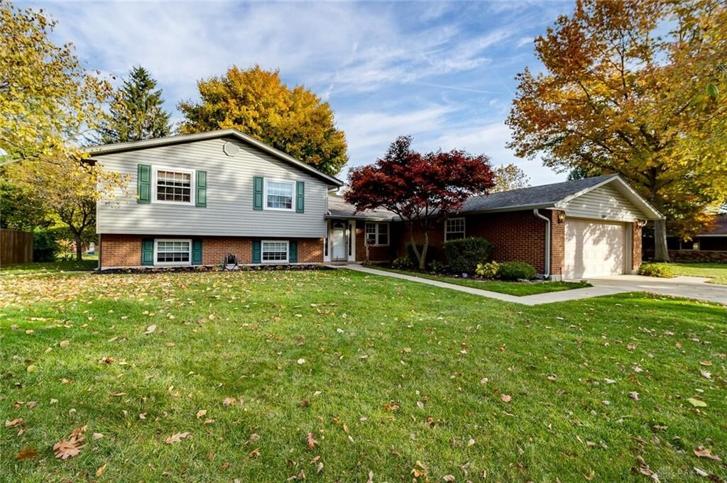 Property Photo: 5804 Overbrooke Road OH 45440