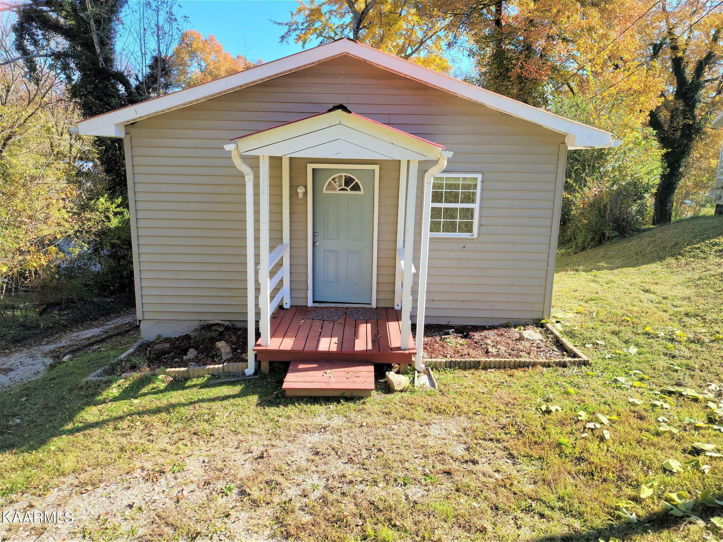 Property Photo:  216 Woody Ave  TN 37748 