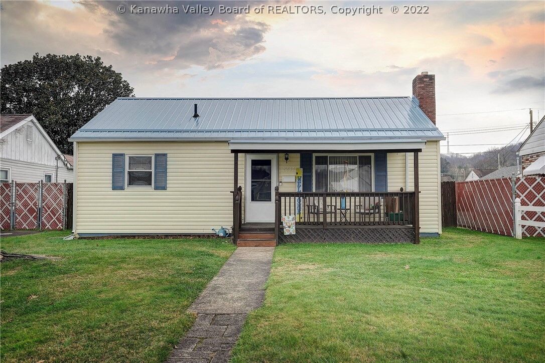 Property Photo: 2237 Washington Avenue WV 25177