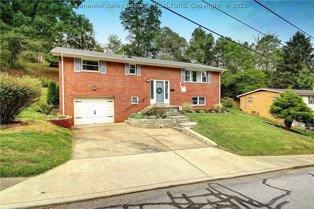 Property Photo:  1313 Village Drive  WV 25309 