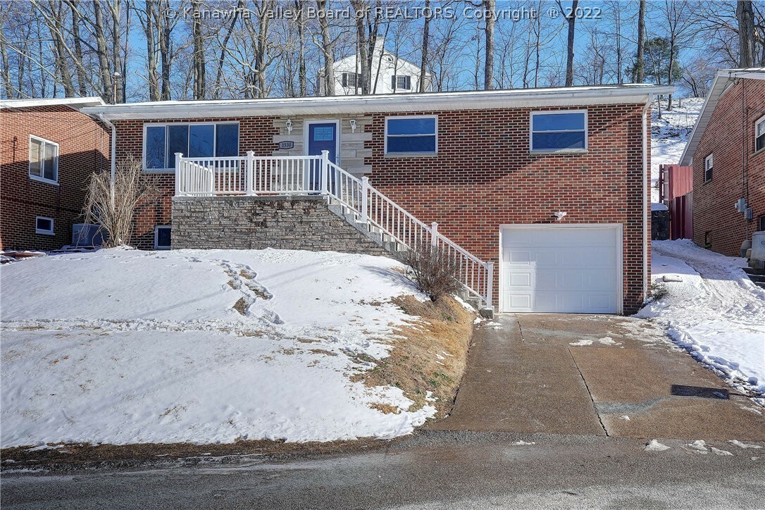 Property Photo: 1530 Ravinia Road WV 25314