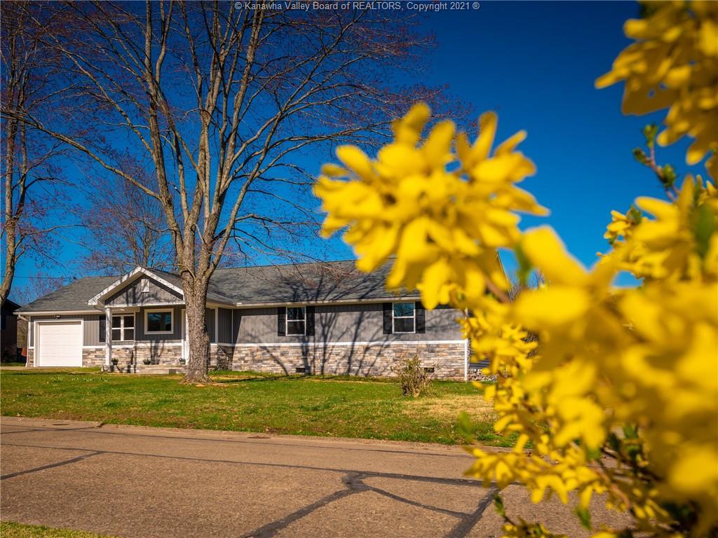 Property Photo: 5440 Longview Drive WV 25313
