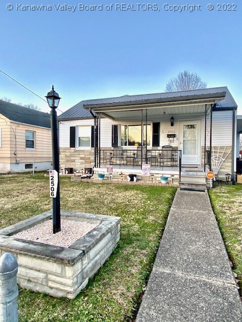 Property Photo: 2506 McKinley Avenue WV 25177