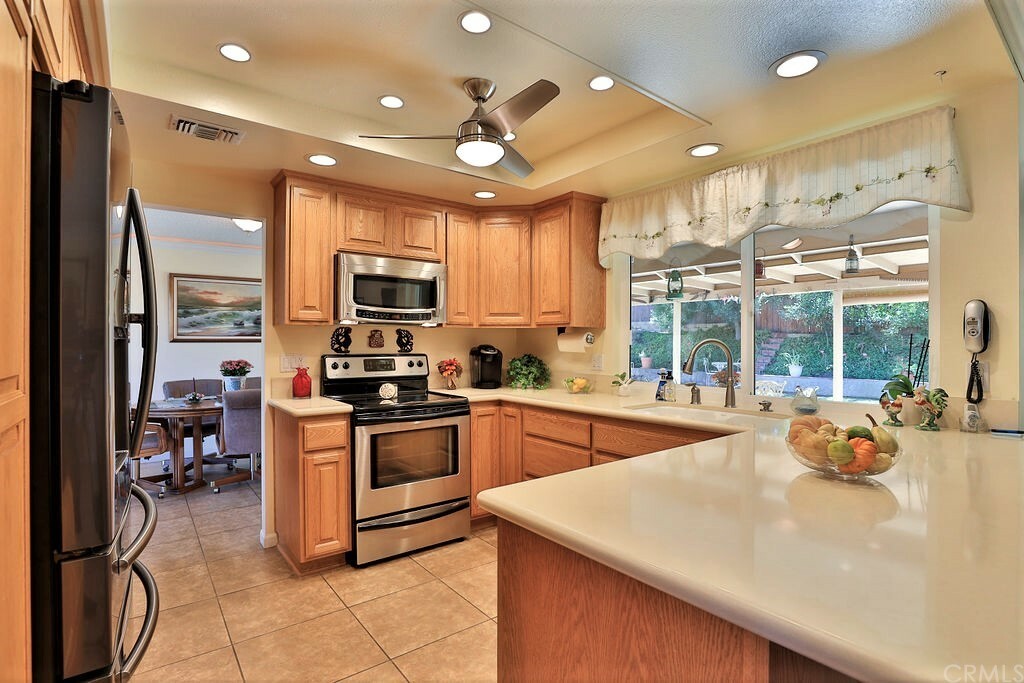 Property Photo: 2425 Kenda Way CA 91901