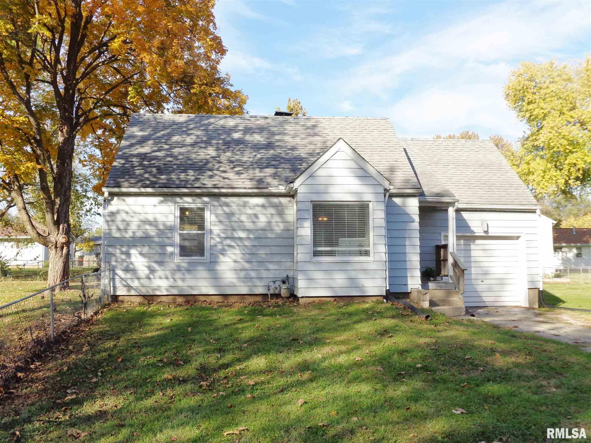1321 E Beach  Peoria IL 61615 photo