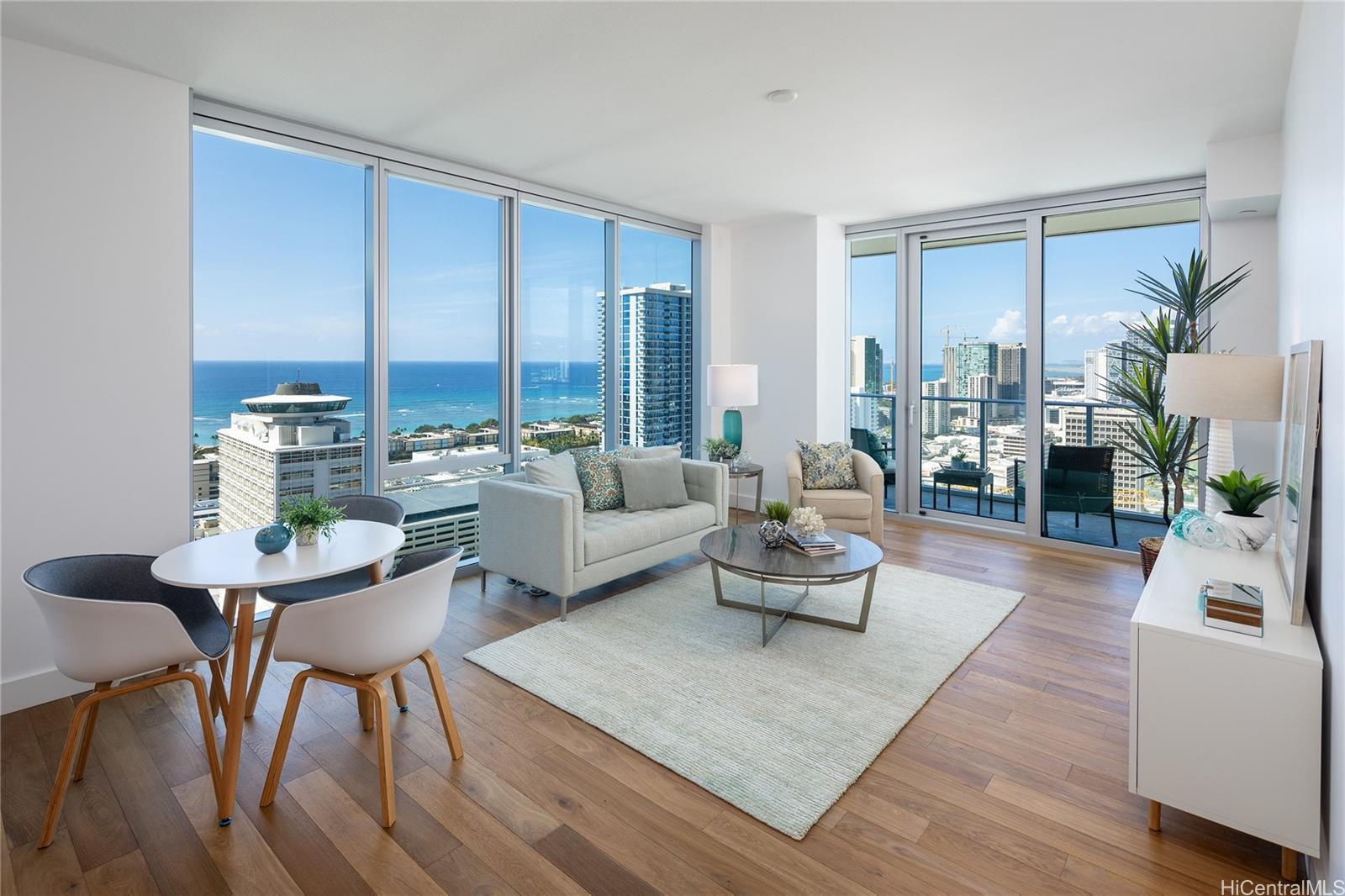 Property Photo: 629 Keeaumoku Street 3412 HI 96814