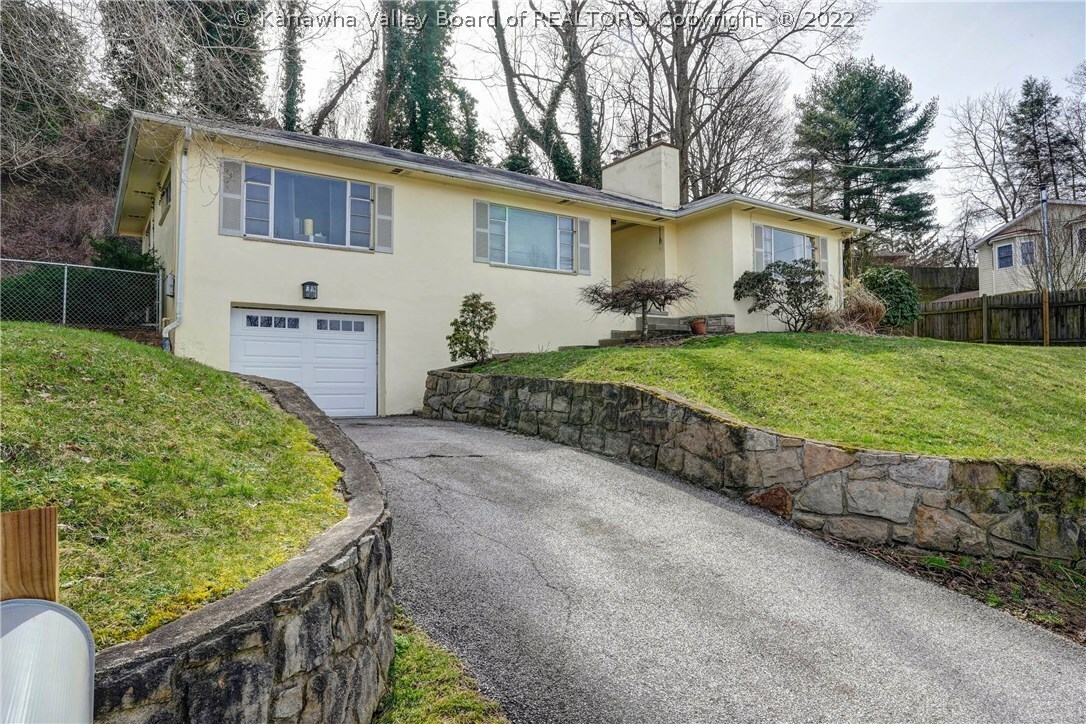 Property Photo: 1516 Smith Road WV 25314