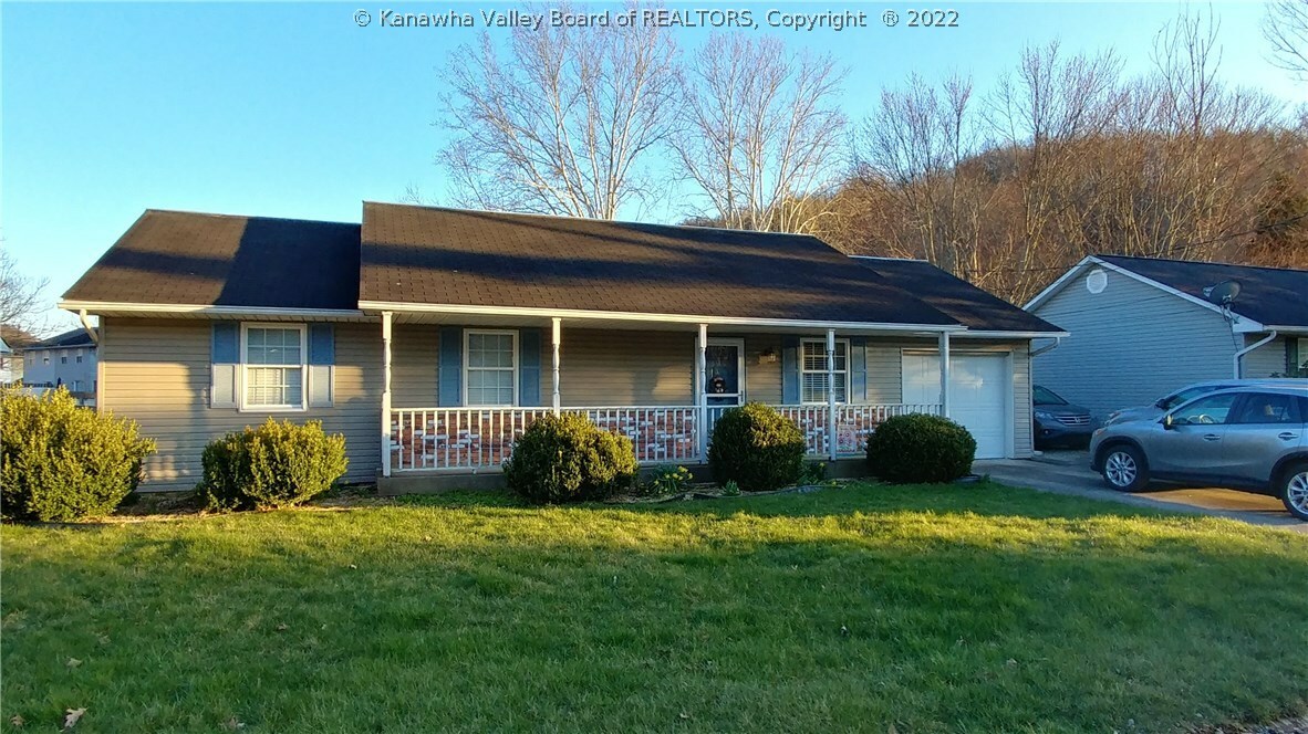 Property Photo: 5011 Kilarney Way WV 25313