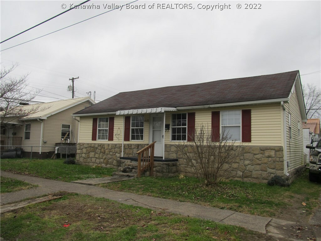 Property Photo: 3703 37th Street WV 25143