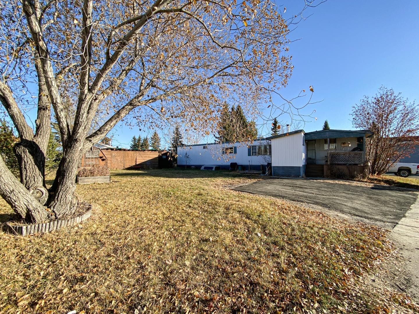 Property Photo:  50, 5800 46 Street 50  AB T4H 1G8 