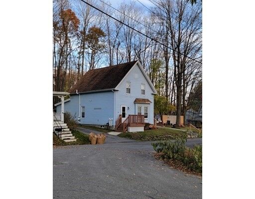 Property Photo:  81 Eaton St  MA 01420 