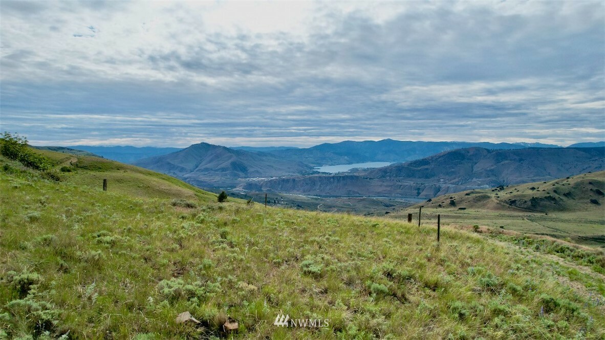 Property Photo:  110 Red Rose Lane  WA 98843 