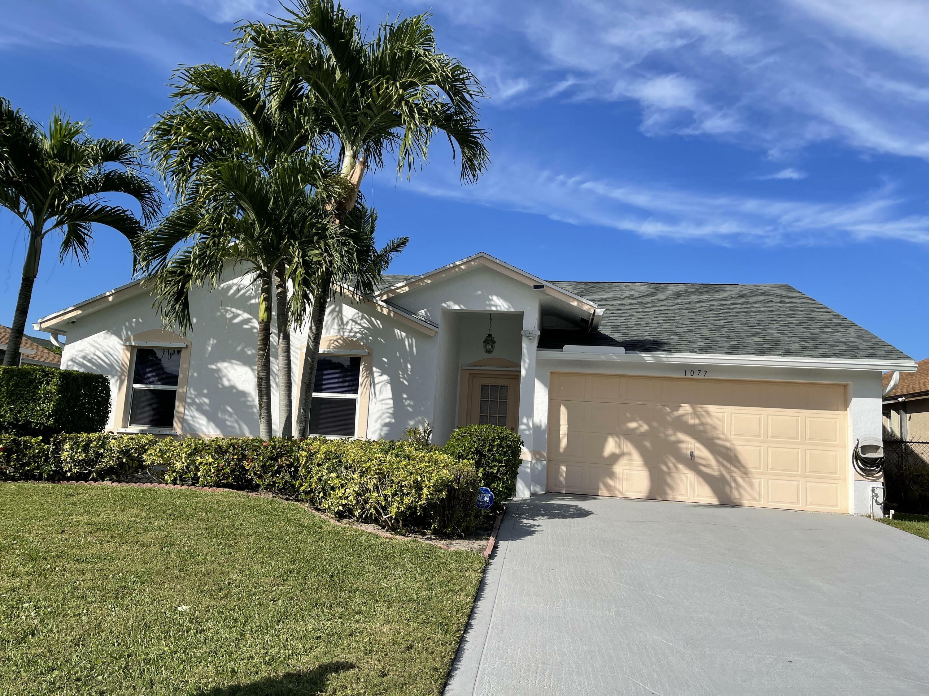 Property Photo: 1077 Salmon Isle FL 33413