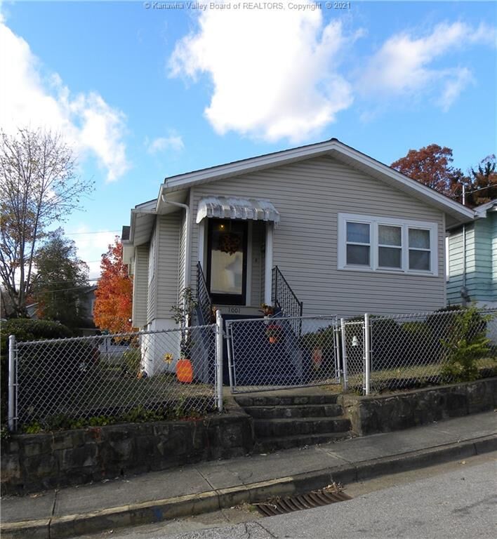 Property Photo: 1001 Stephens Avenue WV 25302