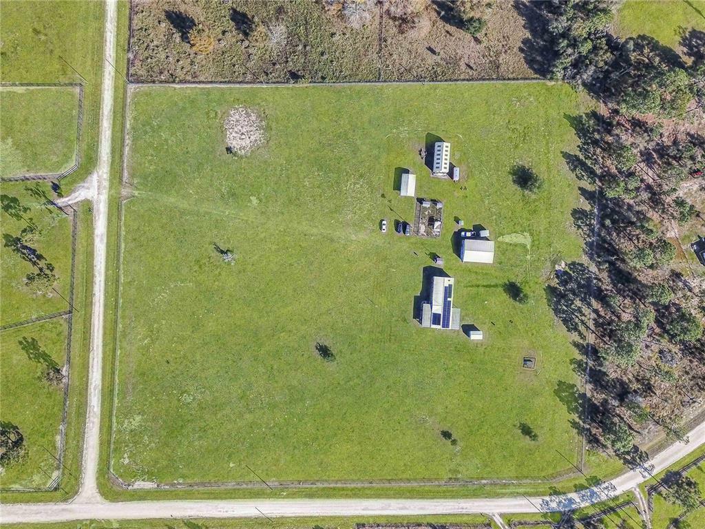 Property Photo:  14050 SE 66th Lane  FL 32668 