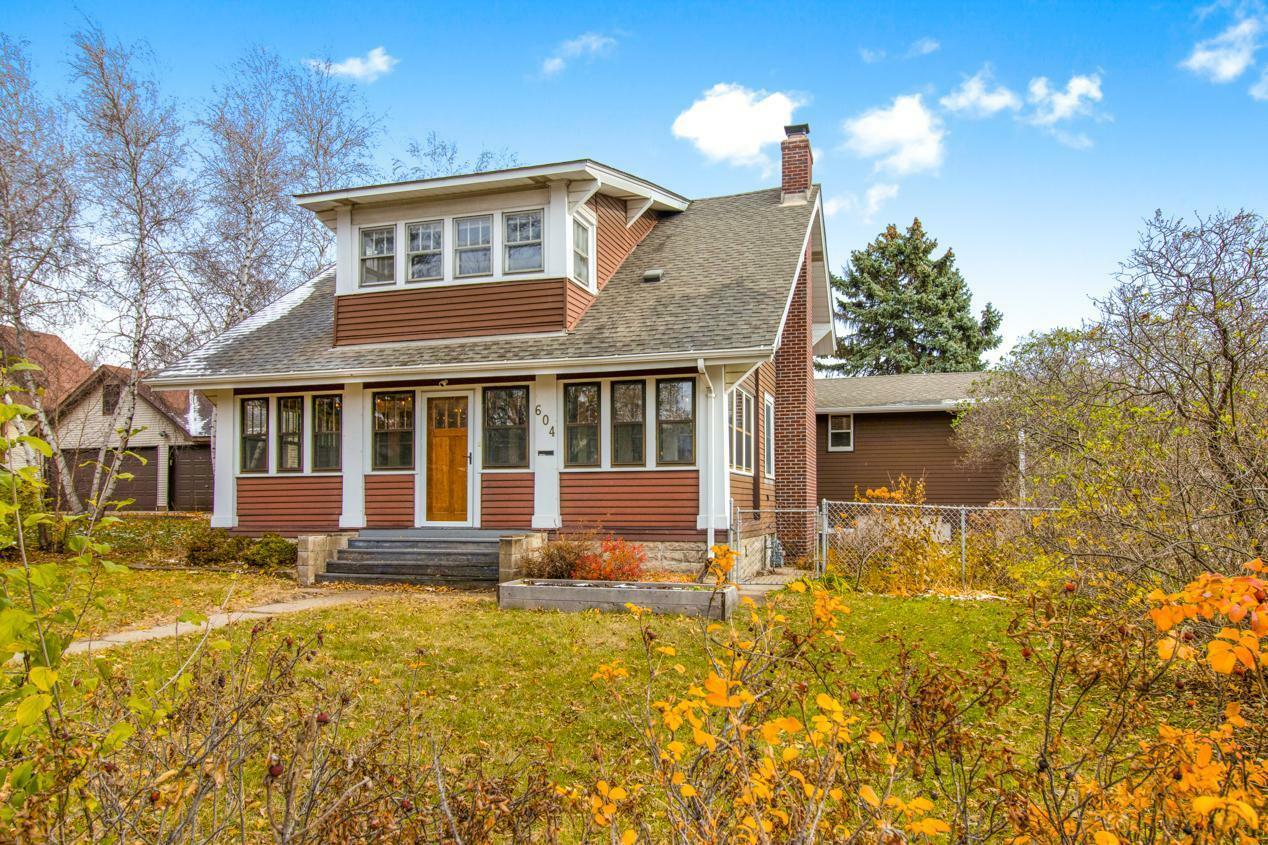 Property Photo:  604 Lexington Parkway N  MN 55104 