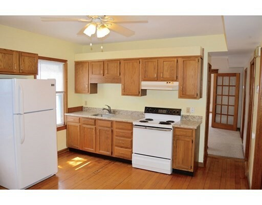 Property Photo:  35 Ashwood St  MA 01604 