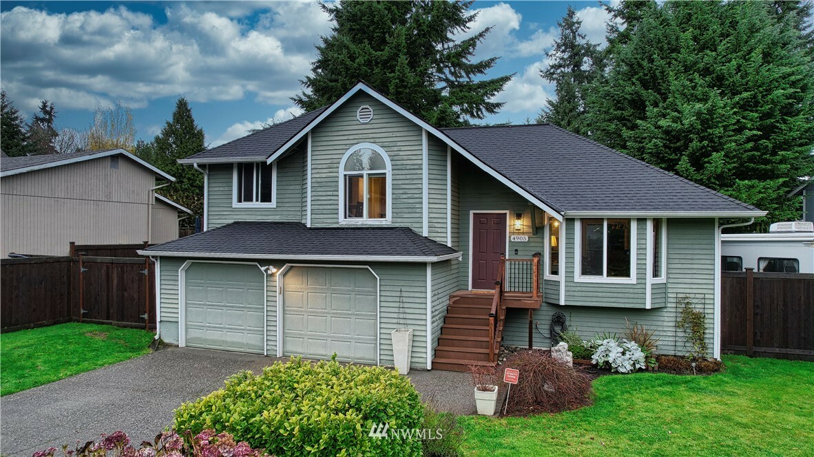 Property Photo:  4905 122nd Street SE  WA 98208 