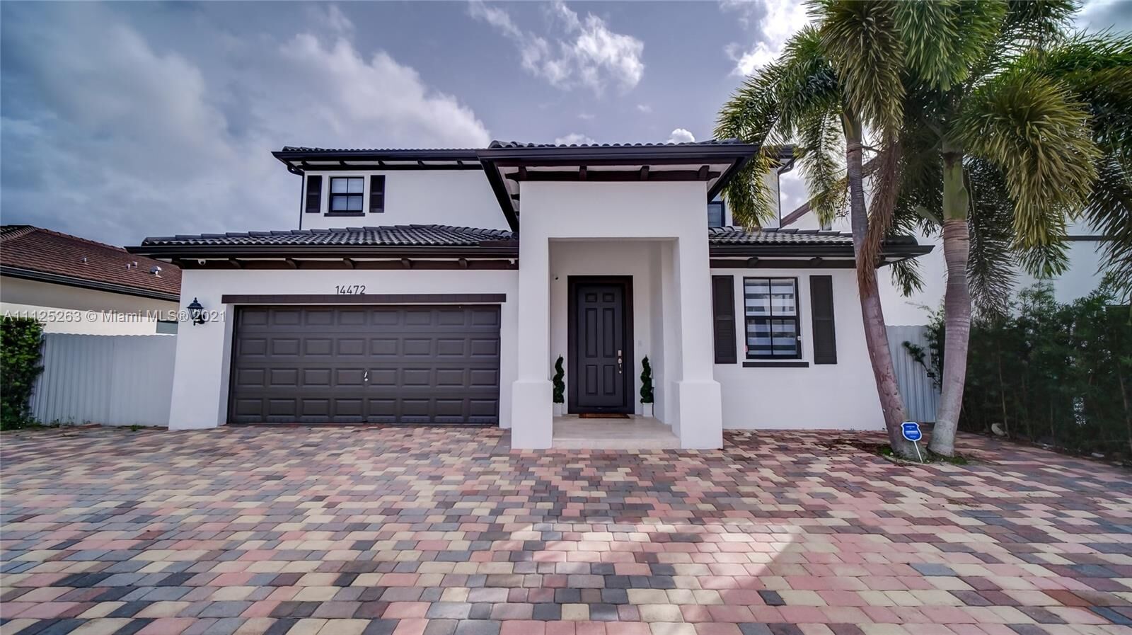 Property Photo: 14472 SW 15th St FL 33184