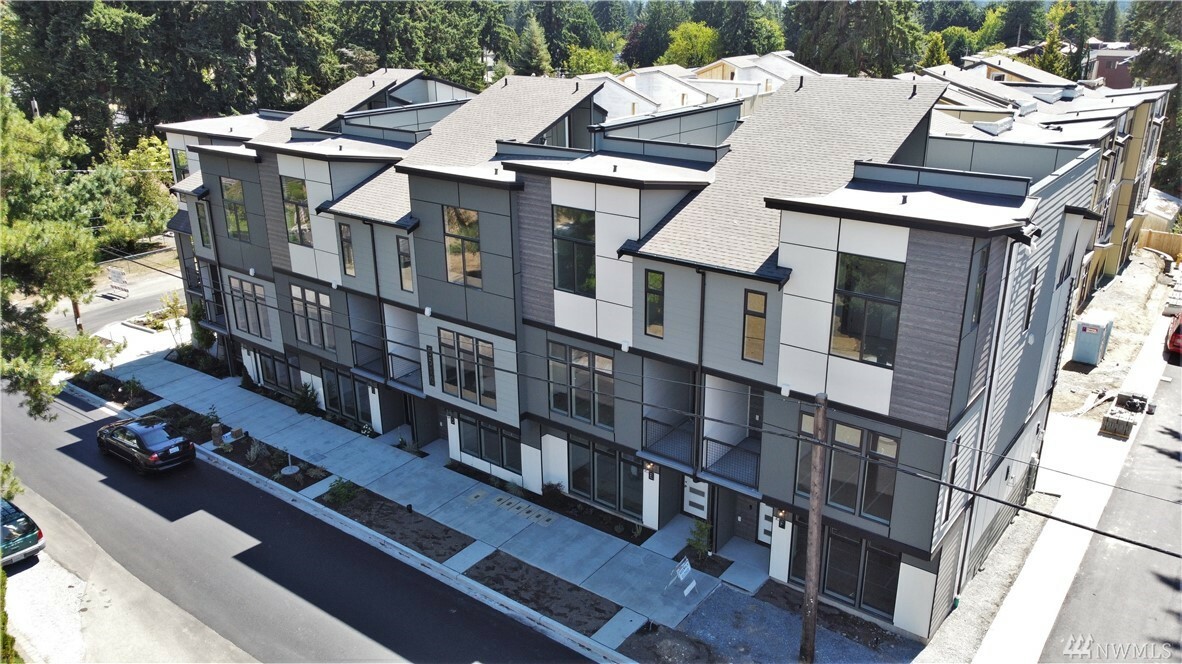 Property Photo: 5520 238th St SW G WA 98043
